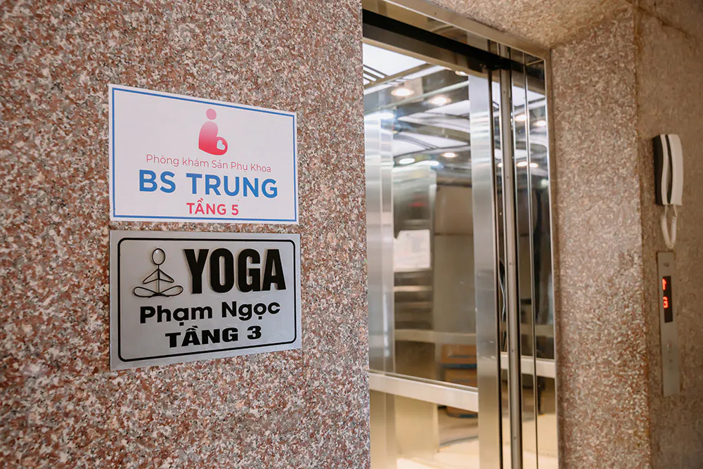 Lối vào tòa nhà